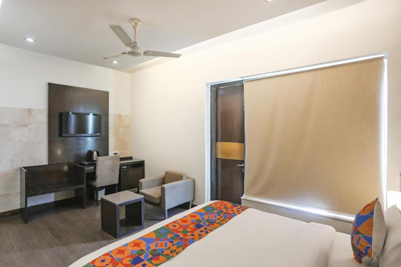 Fabhotel Rivlet Residency Gurgaon Exterior photo