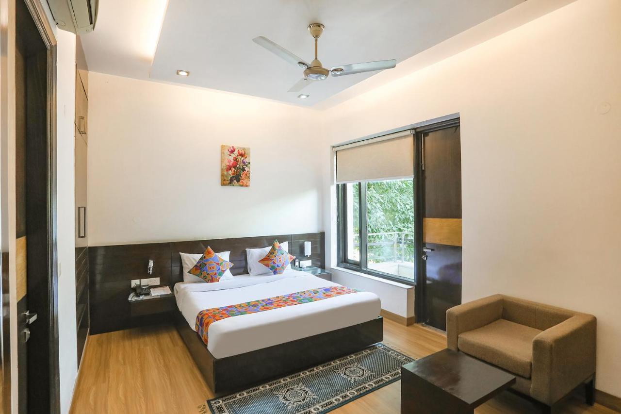 Fabhotel Rivlet Residency Gurgaon Exterior photo