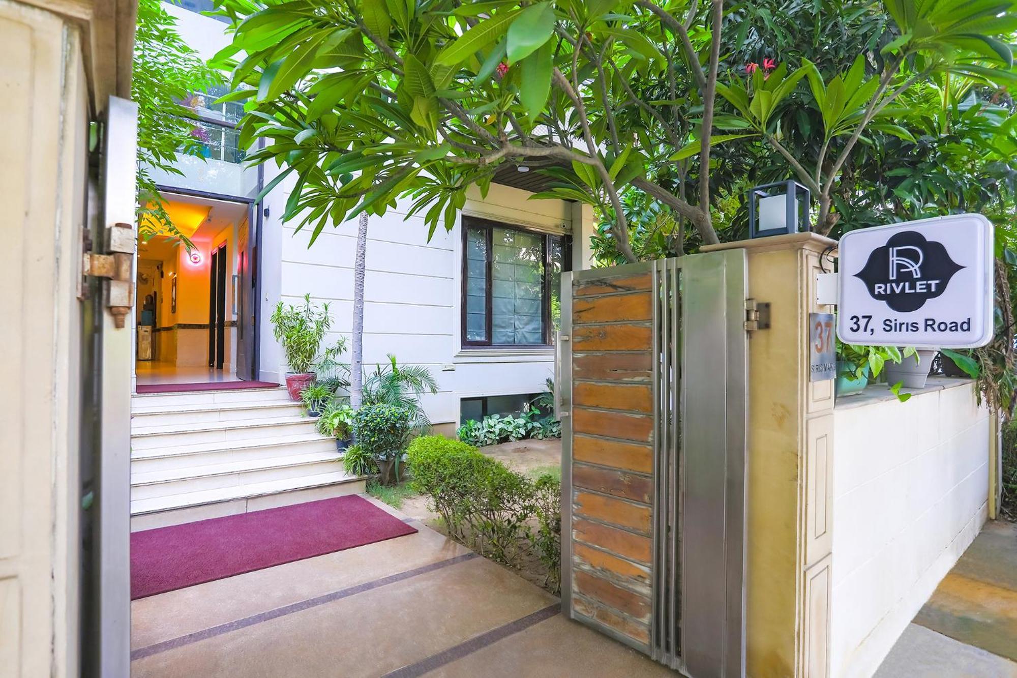 Fabhotel Rivlet Residency Gurgaon Exterior photo